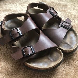Vintage brown Birkenstock’s